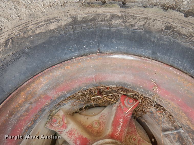 image for item FN9340 1982 Heil tank trailer