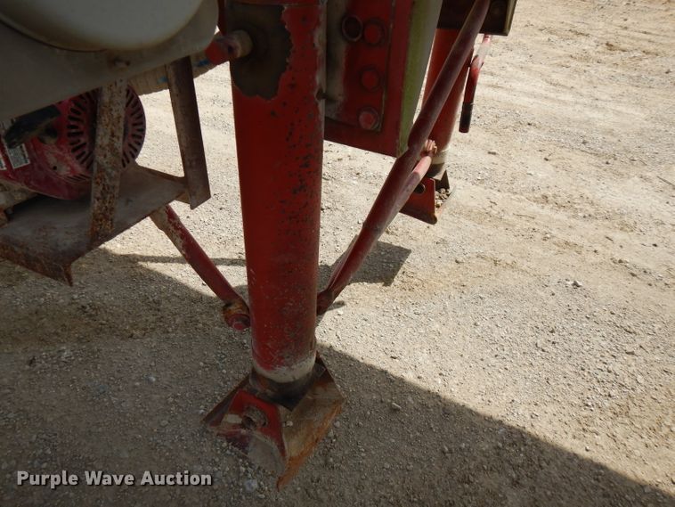 image for item FN9340 1982 Heil tank trailer