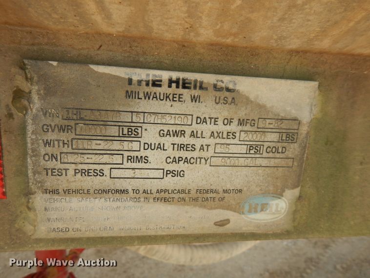 image for item FN9340 1982 Heil tank trailer