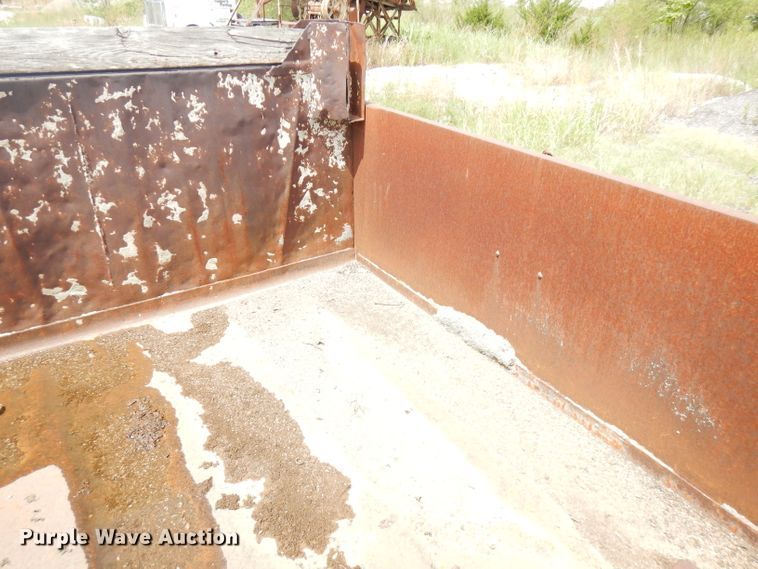 image for item FN9362 1996 shop built end dump pup trailer