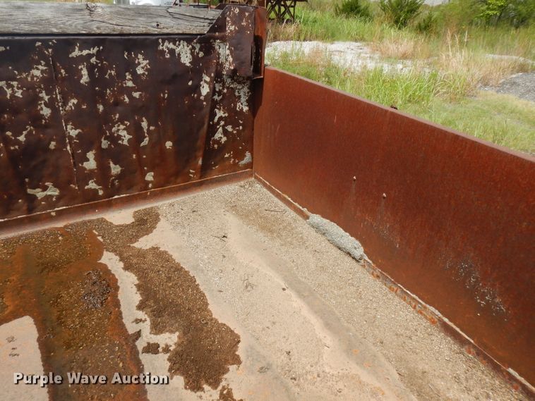 image for item FN9362 1996 shop built end dump pup trailer