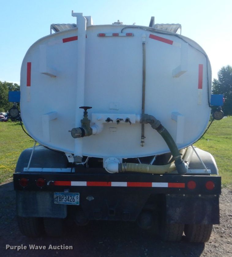 image for item FT9016 1990 Kenworth T400  tank truck