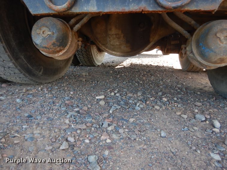 image for item FT9016 1990 Kenworth T400  tank truck