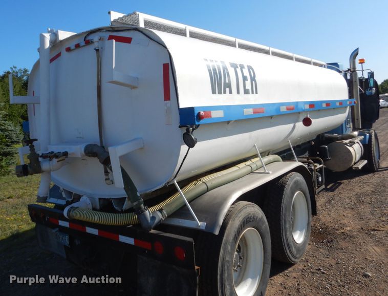 image for item FT9016 1990 Kenworth T400  tank truck