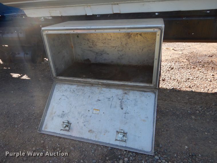 image for item FT9016 1990 Kenworth T400  tank truck