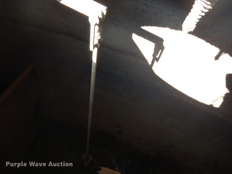 image for item FT9016 1990 Kenworth T400  tank truck