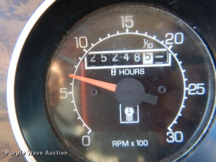 image for item FT9016 1990 Kenworth T400  tank truck