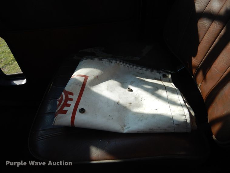 image for item FT9016 1990 Kenworth T400  tank truck