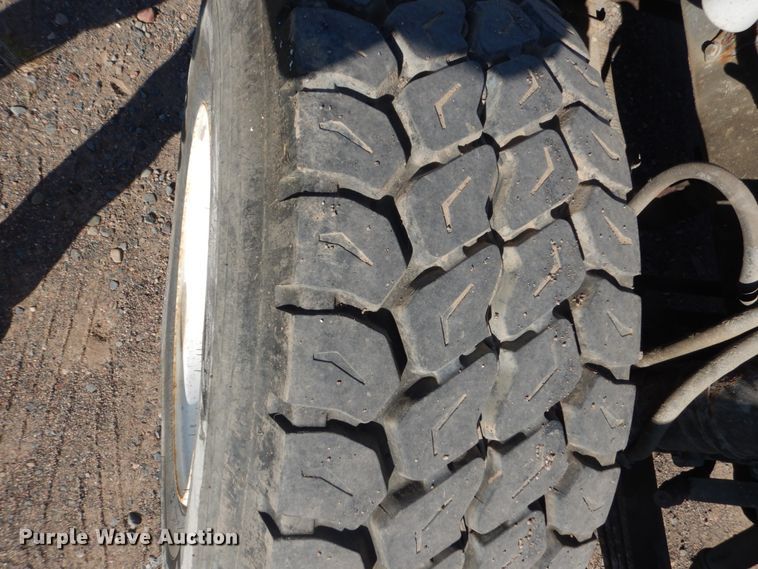 image for item FT9016 1990 Kenworth T400  tank truck