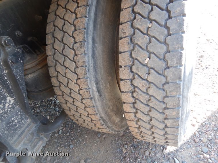 image for item FT9016 1990 Kenworth T400  tank truck