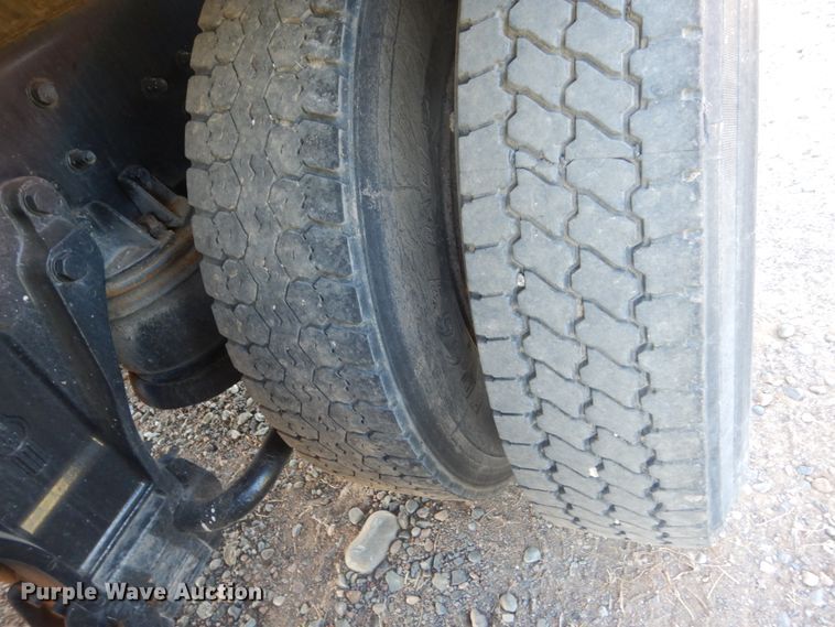 image for item FT9016 1990 Kenworth T400  tank truck