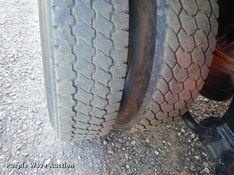 image for item FT9016 1990 Kenworth T400  tank truck