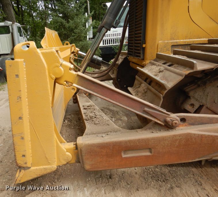 image for item FT9032 2011 Caterpillar D6T LGP  dozer