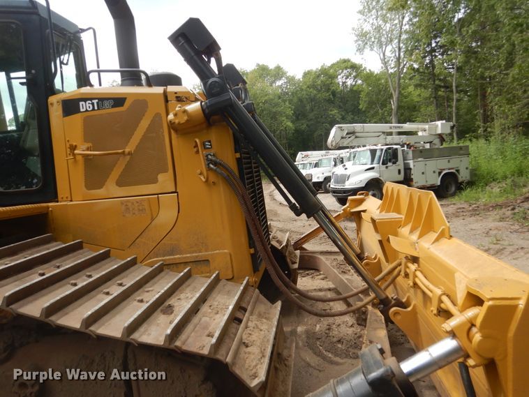 image for item FT9032 2011 Caterpillar D6T LGP  dozer