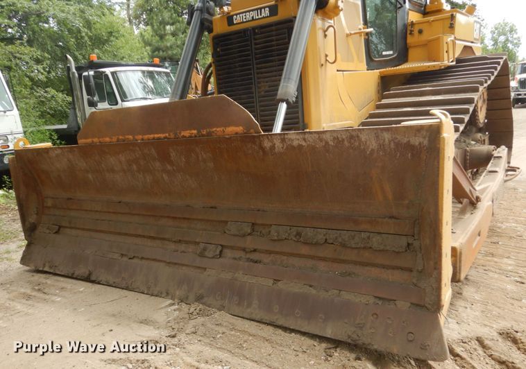 image for item FT9032 2011 Caterpillar D6T LGP  dozer