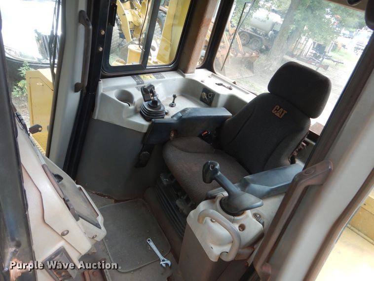 image for item FT9032 2011 Caterpillar D6T LGP  dozer