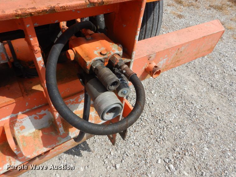 image for item FT9052 1995 International 4700  dump truck