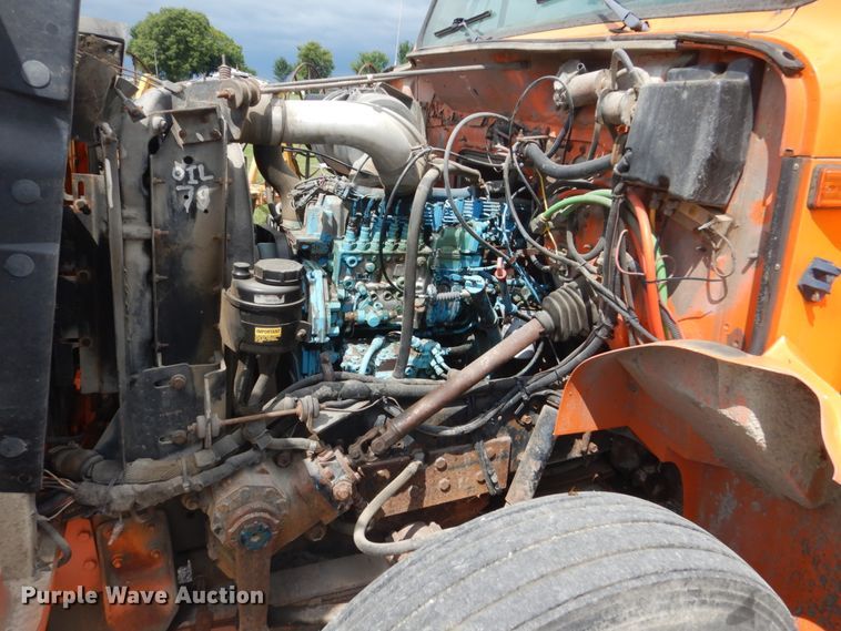 image for item FT9052 1995 International 4700  dump truck