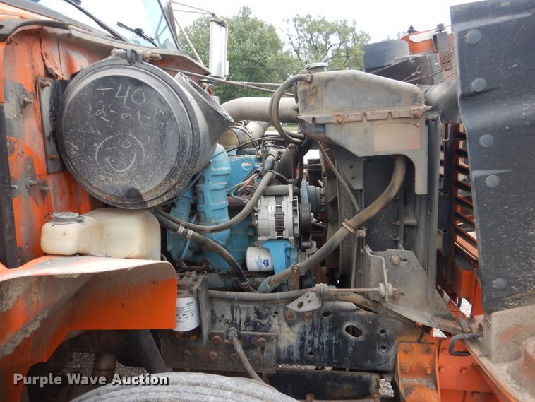 image for item FT9052 1995 International 4700  dump truck