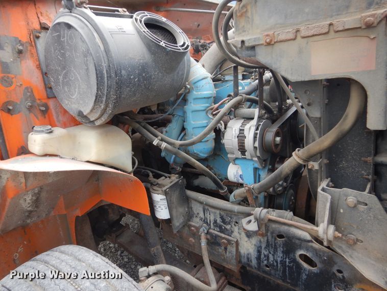 image for item FT9052 1995 International 4700  dump truck