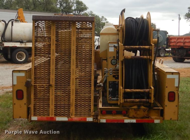 image for item FT9053 1996 Vermeer Navigator D-24A  directional boring unit