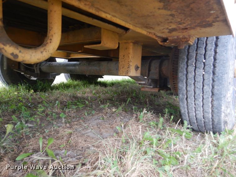 image for item FT9053 1996 Vermeer Navigator D-24A  directional boring unit