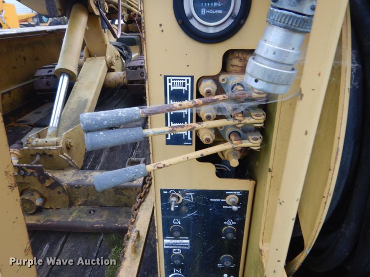 image for item FT9053 1996 Vermeer Navigator D-24A  directional boring unit