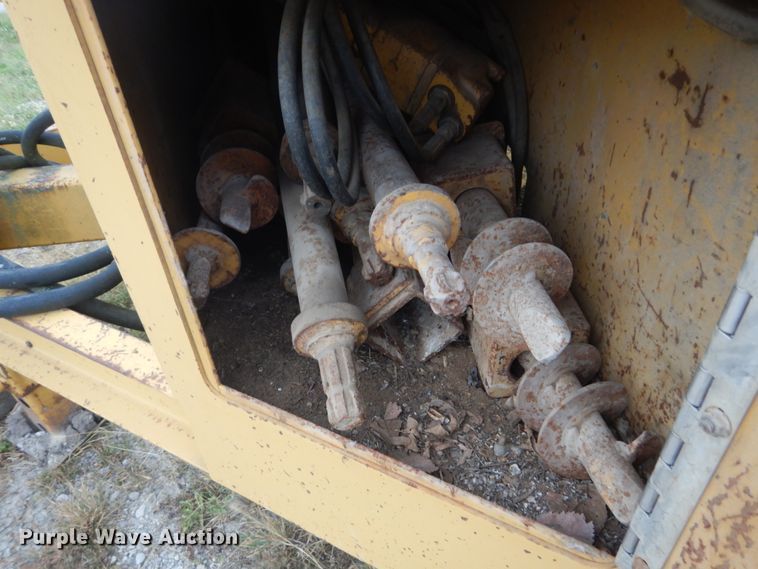 image for item FT9053 1996 Vermeer Navigator D-24A  directional boring unit