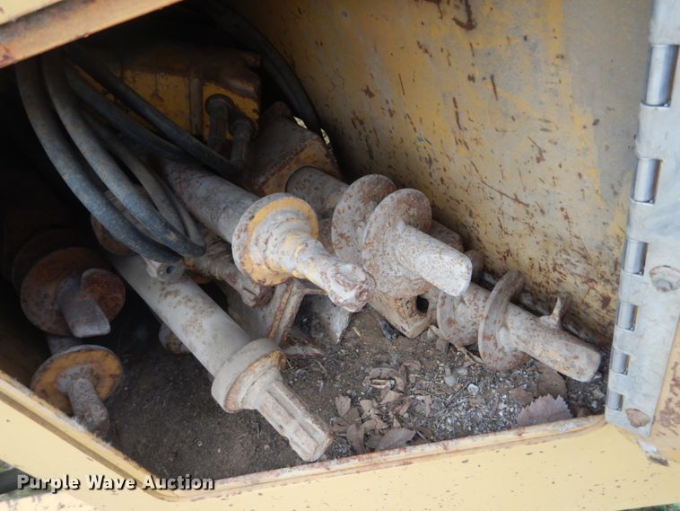 image for item FT9053 1996 Vermeer Navigator D-24A  directional boring unit