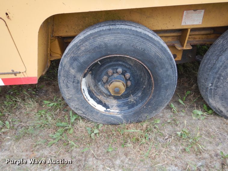 image for item FT9053 1996 Vermeer Navigator D-24A  directional boring unit