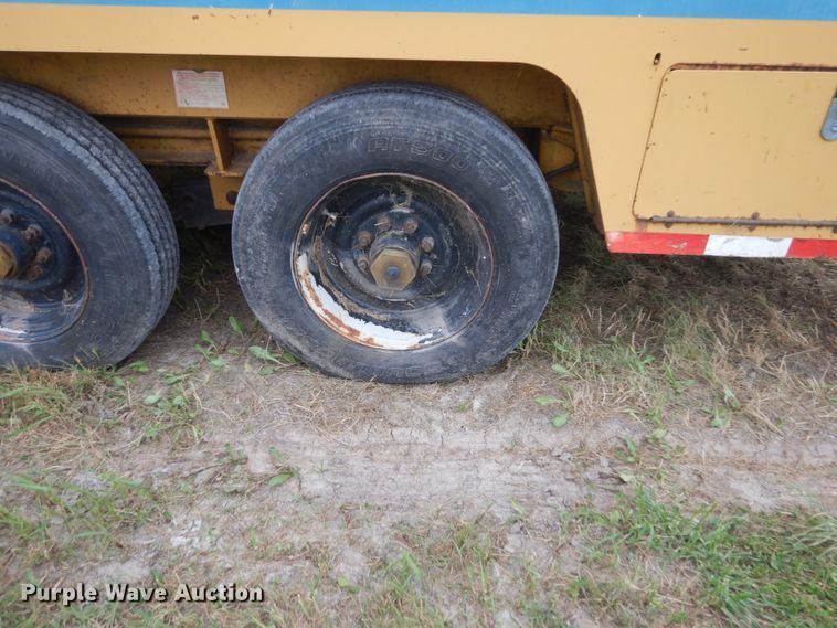 image for item FT9053 1996 Vermeer Navigator D-24A  directional boring unit