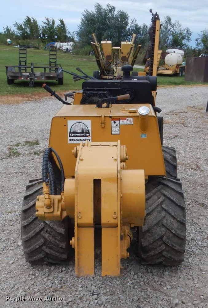 image for item FT9054 1996 Vermeer LM42  trencher