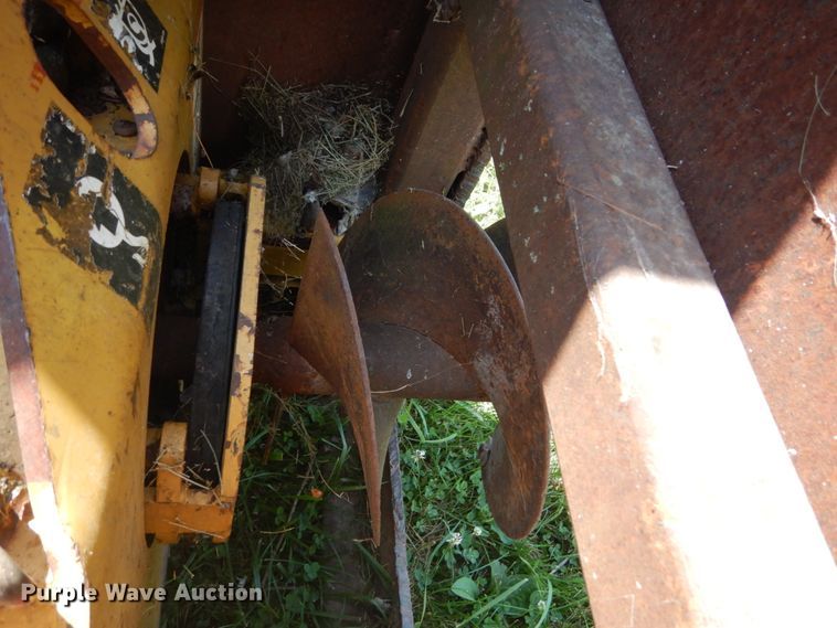 image for item FT9055 1999 Vermeer PL8000  directional boring unit