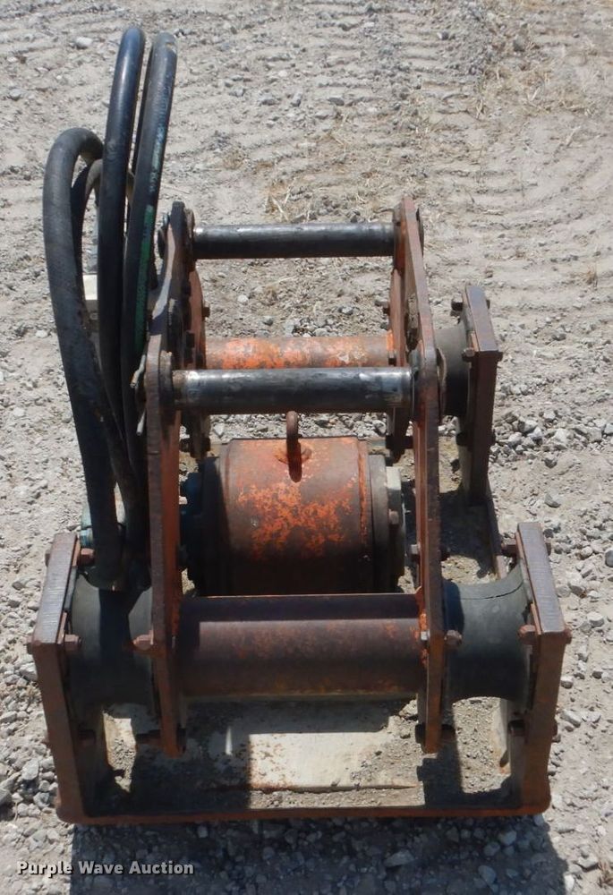 image for item FT9056 Stanley HS6007 plate compactor