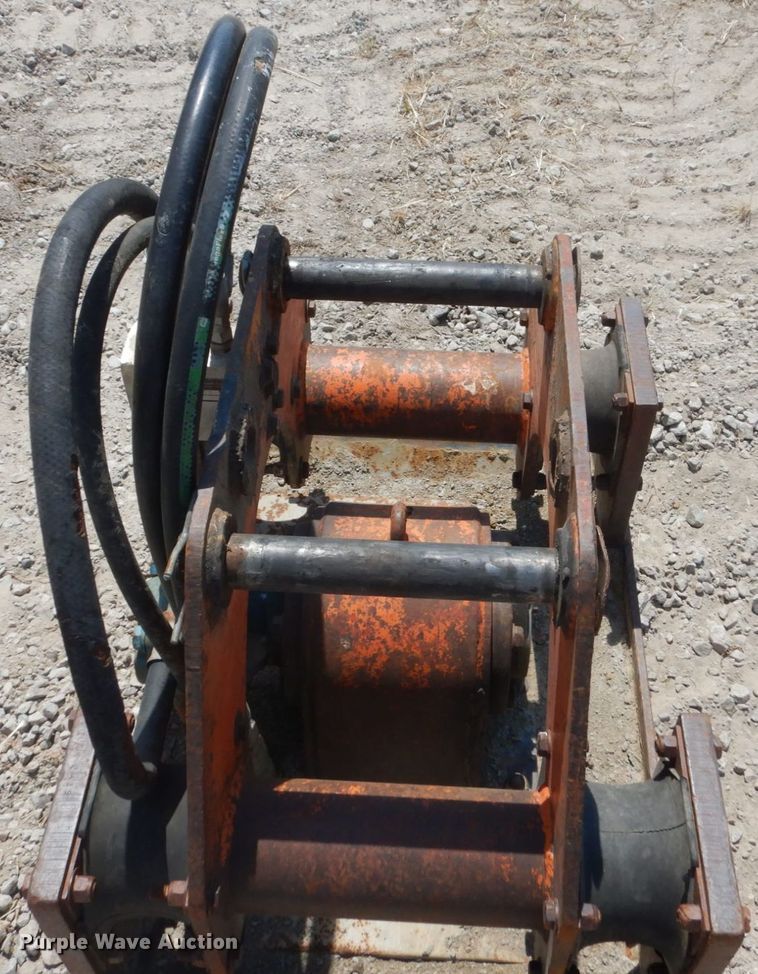 image for item FT9056 Stanley HS6007 plate compactor