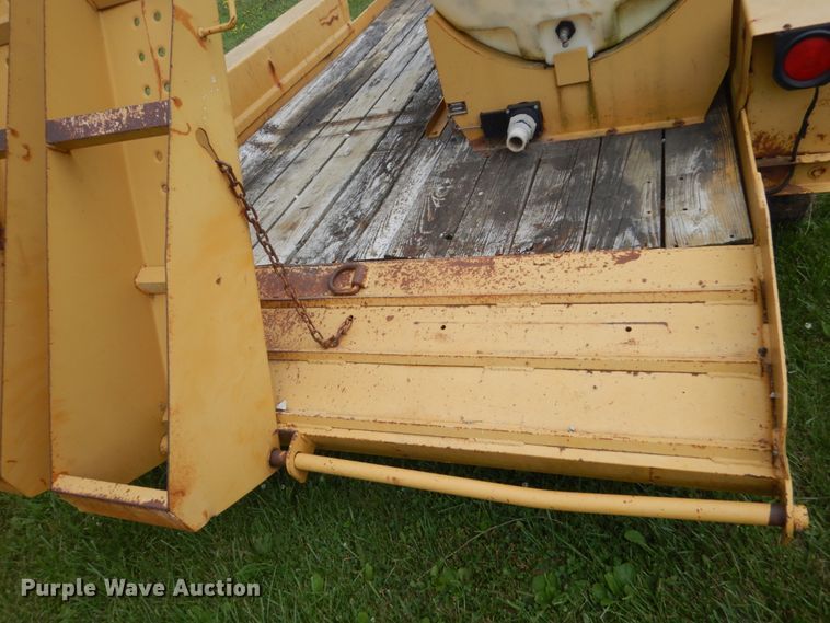 image for item FT9059 1996 Belshe equipment trailer