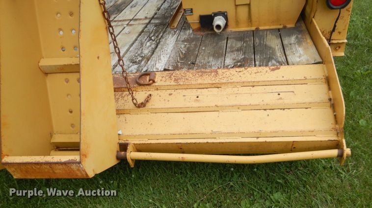 image for item FT9059 1996 Belshe equipment trailer