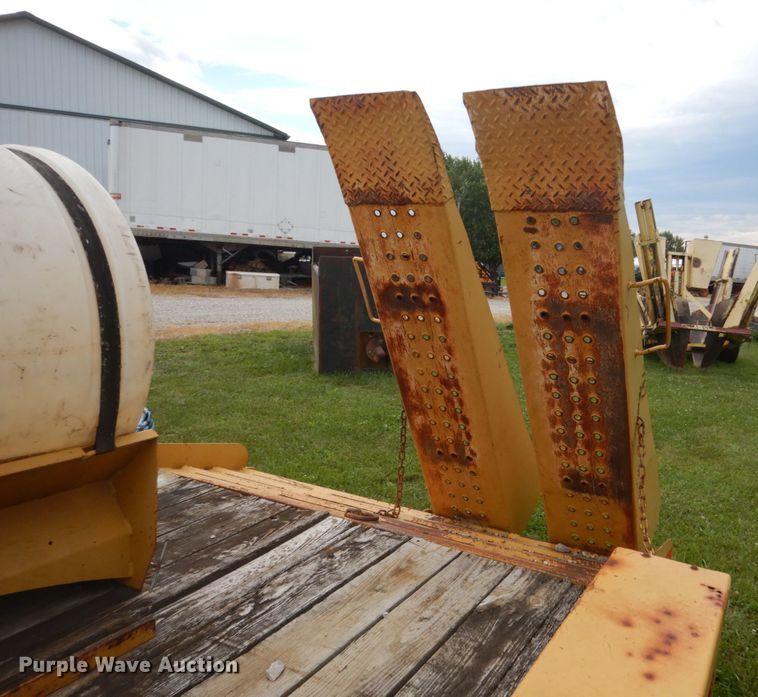 image for item FT9059 1996 Belshe equipment trailer