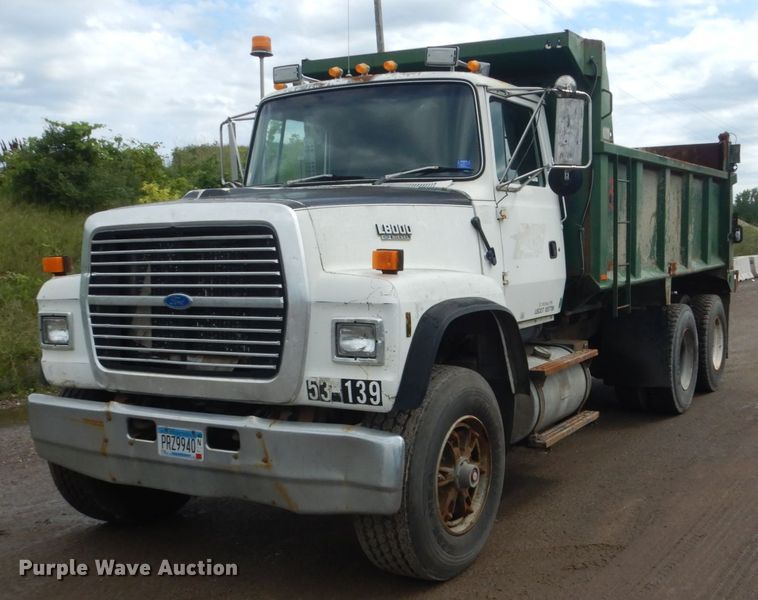 image for item FT9107 1994 Ford L8000  dump truck