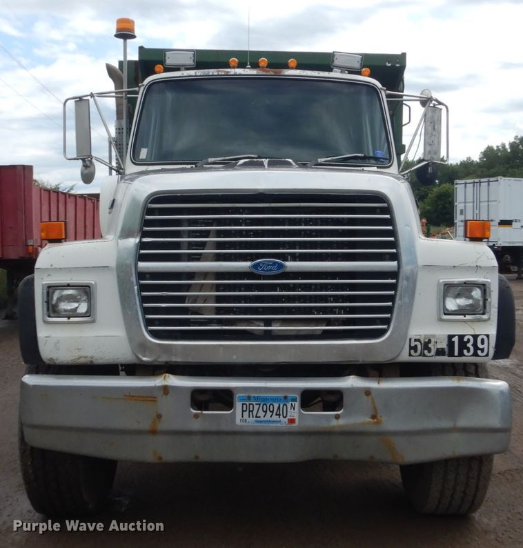 image for item FT9107 1994 Ford L8000  dump truck