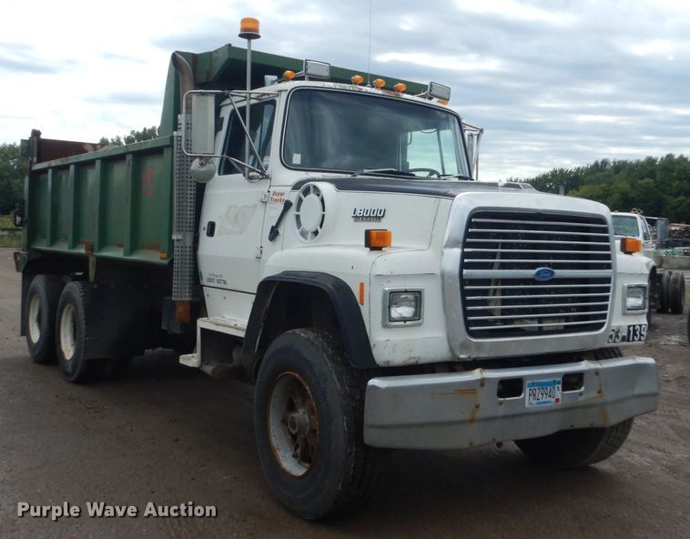 image for item FT9107 1994 Ford L8000  dump truck