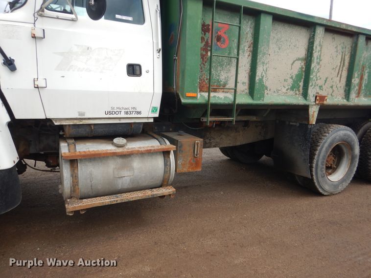 image for item FT9107 1994 Ford L8000  dump truck