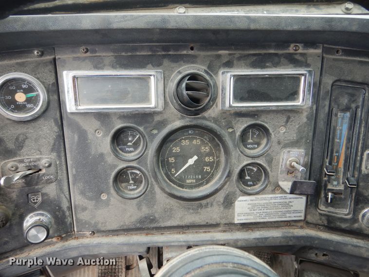 image for item FT9107 1994 Ford L8000  dump truck