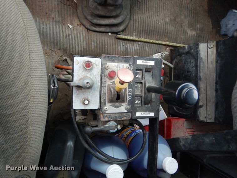 image for item FT9107 1994 Ford L8000  dump truck