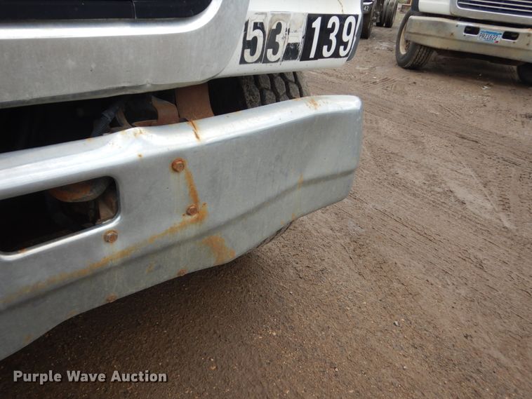 image for item FT9107 1994 Ford L8000  dump truck