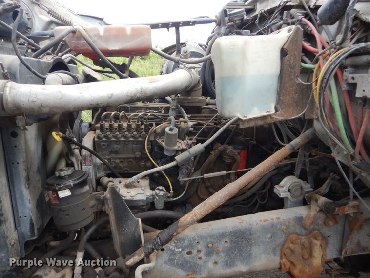 image for item FT9107 1994 Ford L8000  dump truck