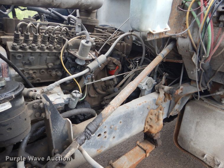 image for item FT9107 1994 Ford L8000  dump truck