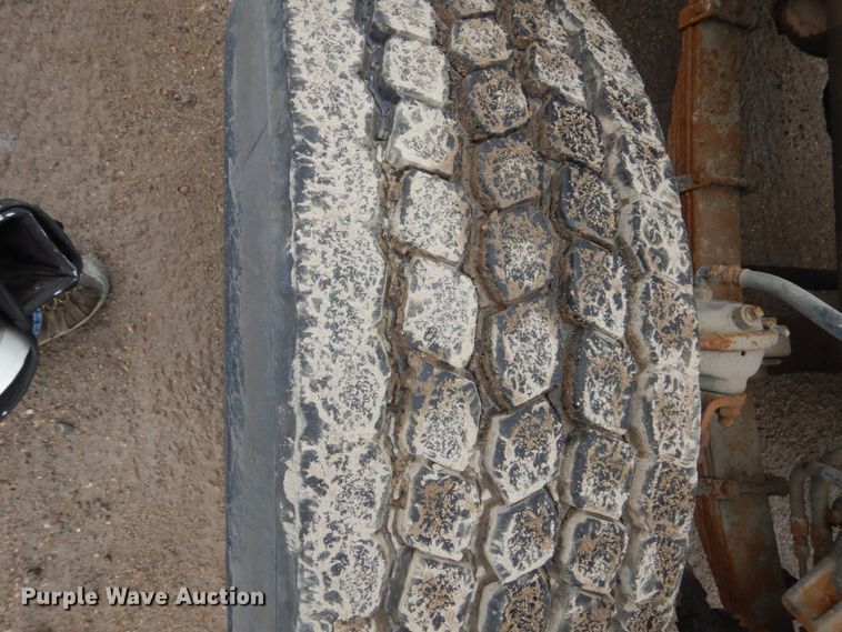 image for item FT9107 1994 Ford L8000  dump truck