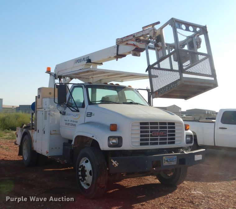image for item FT9123 2000 GMC C6500  bucket truck