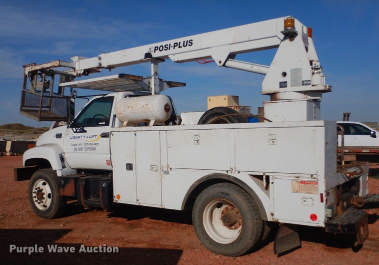 image for item FT9123 2000 GMC C6500  bucket truck